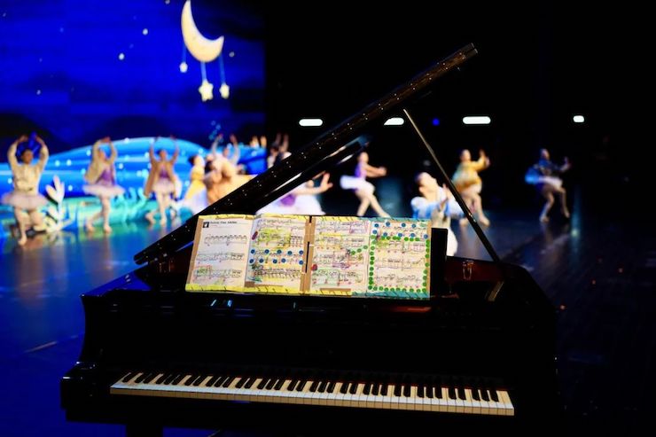 奥林匹克音乐展演宣传大使刘明康和他的朋友们暨第14届世界自闭症关注日音乐会圆满结束！